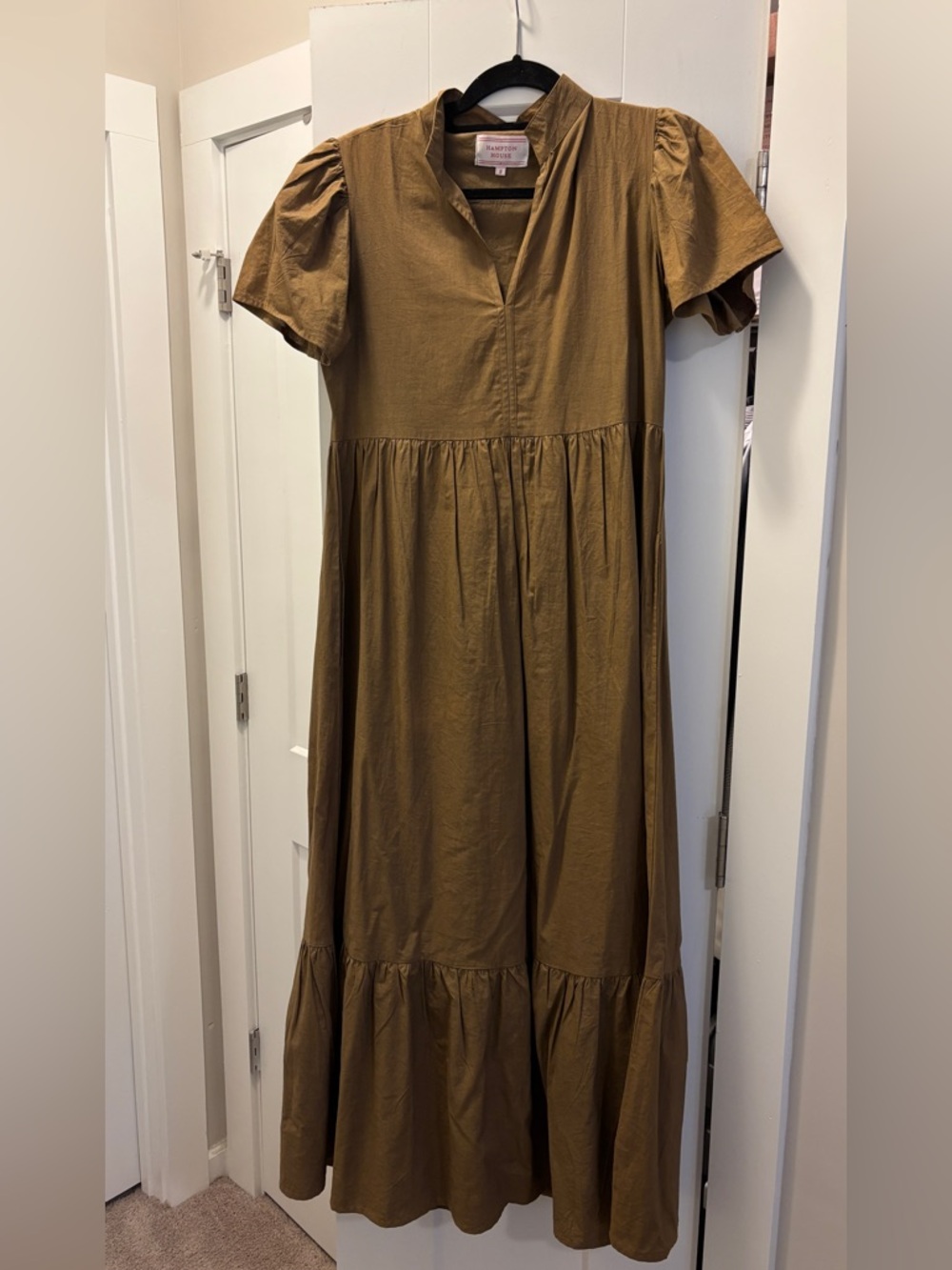Hampton House v-neck tiered dress size S